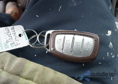 2019 Hyundai Elantra Value Edition z USA, uszkodzony, nr VIN 5NPD84LF6KH470914